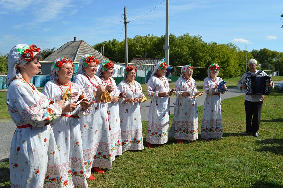 ЦКР Краснояружского района. Костюм Краснояружского района. Народная одежда Краснояружского района. Моляково жители.