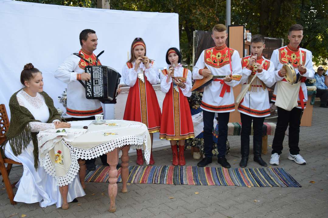 Рп 5 вейделевка белгородская область. Вейделевский район. Администрация Вейделевского района. Народный костюм Вейделевский район. Знаменитые люди Вейделевского района.