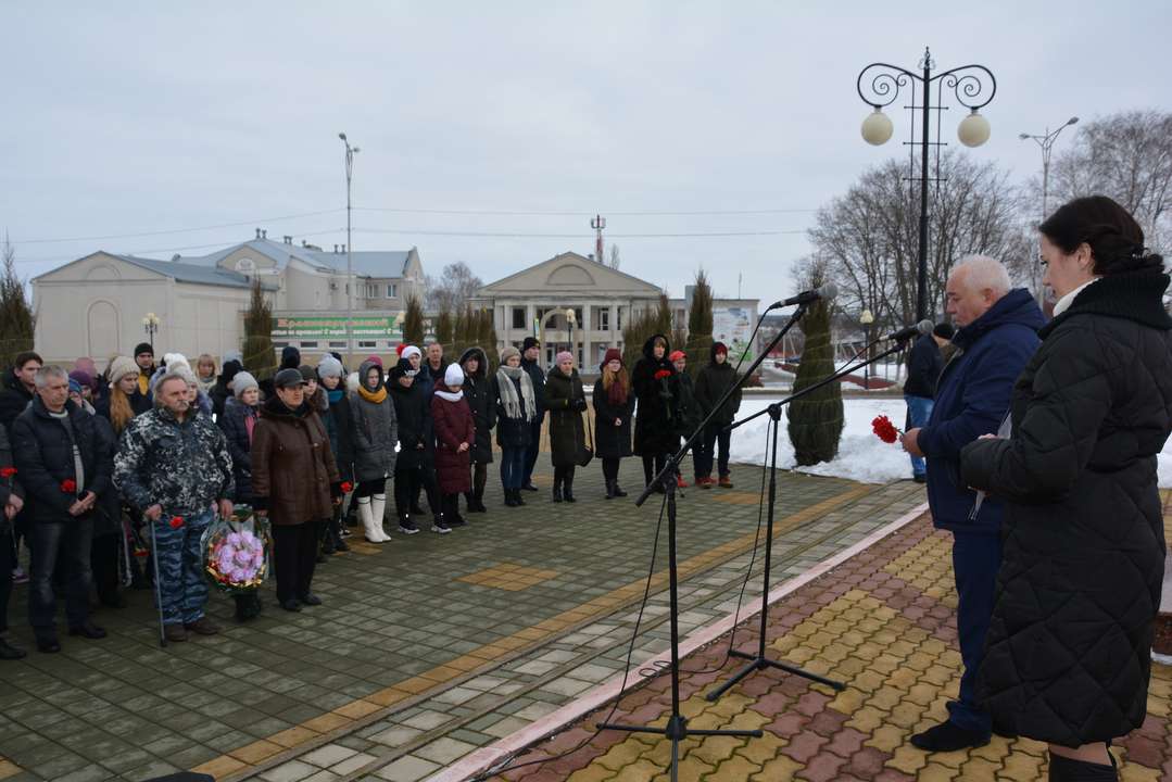 Красная яруга бородаенко. Летняя сцена для уличных мероприятий. Детский сад красная яруга 2018 год. Яруга последние новости. Яруга последние новости.