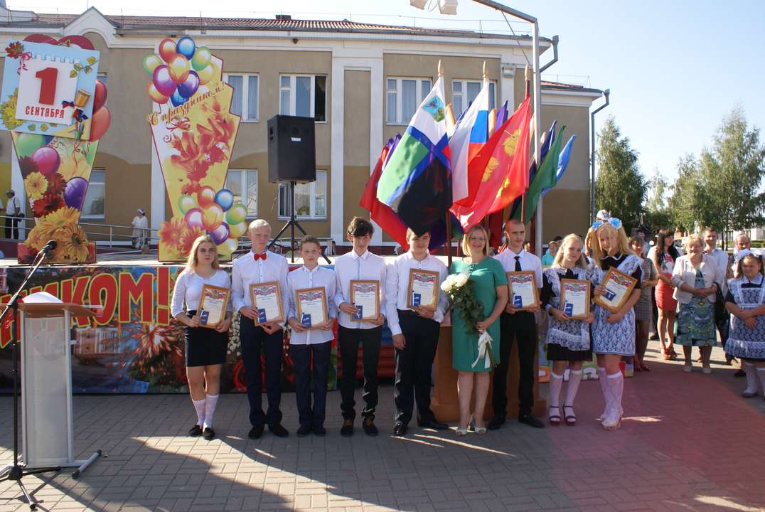 Красное белгородская область новости. Красное Белгородская область Красненский район. Красное Красненский район школа. Готовье Белгородская область Красненский район. Образование Красненского района Белгородской.