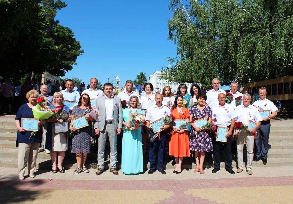 Погода в алексеевке белгородской на 14. Алексеевка доска почета. Доска почёта Алексеевского городского округа. Доска почета Белгородской области. Подслушано в Алексеевке Белгородской области.