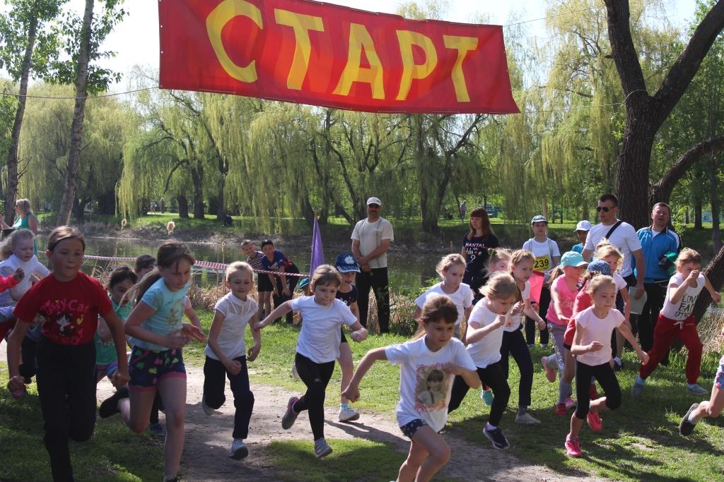 Погода в алексеевка на день. Алексеевская ДЮСШ Белгородской области. ДЮСШ Алексеевка Белгородская область. Кросс Заря Алексеевка. Белгородская область город Алексеевка гимнастика.