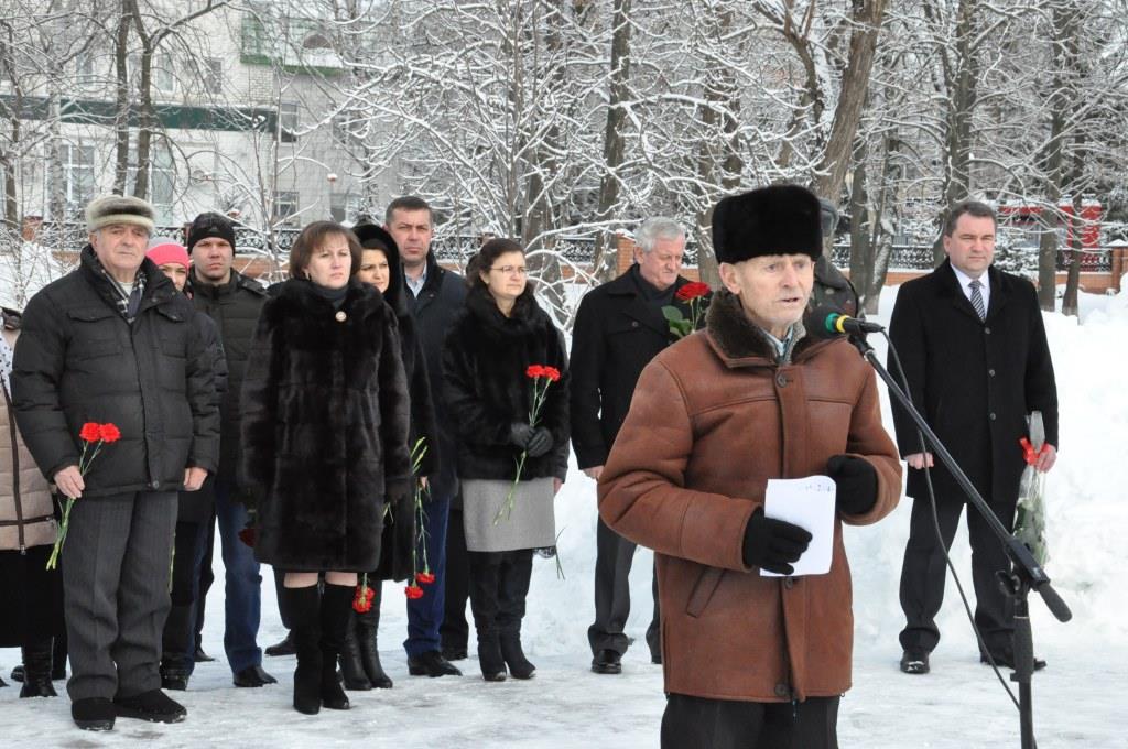 Погода ровеньки белгородская область. Освобождение Ровеньского района Белгородской области. Администрация Ровеньки Белгородская область. Аллея славы Ровеньки Белгородская область. Совет ветеранов п. Ровеньки Белгородской обл.