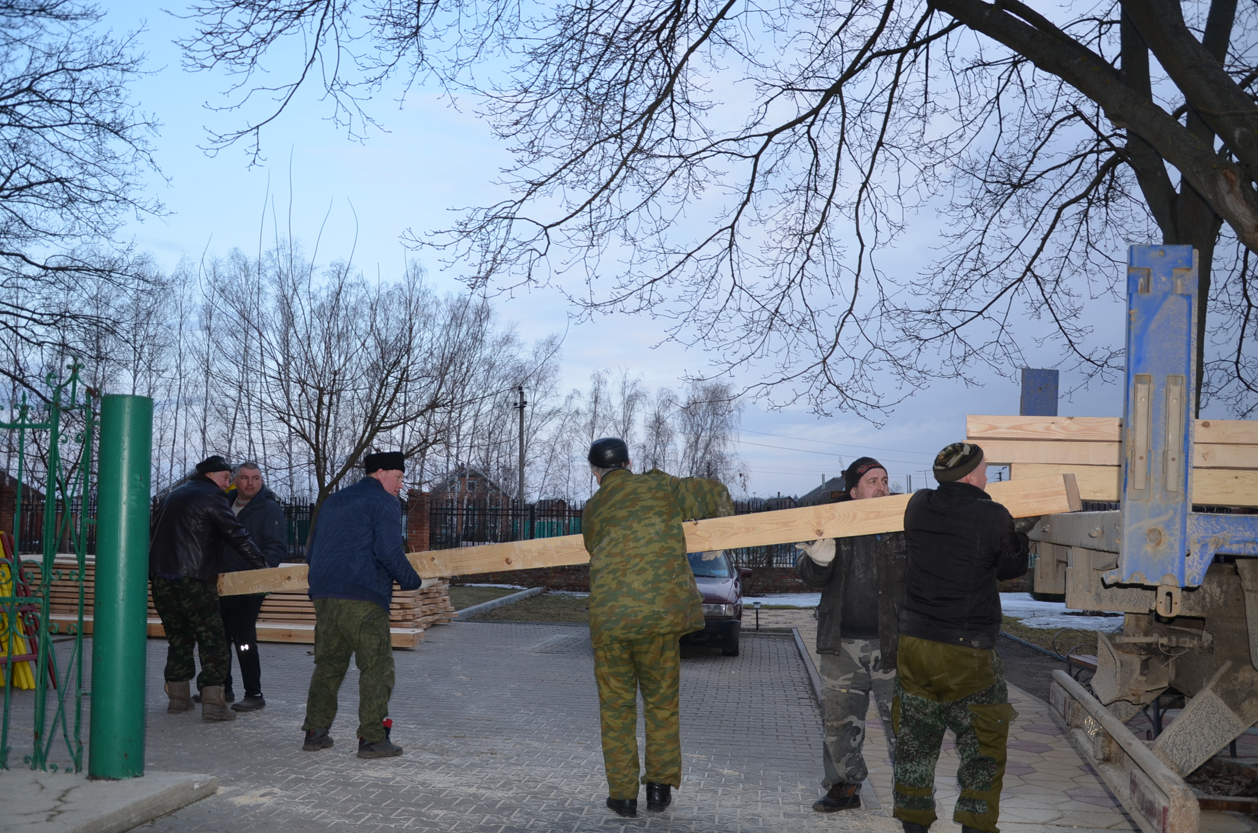 Идет восстановление. Село Преображение Белгородской области. Белгородская область Головчино в/ч. Головчино Грайворонский район похороны пограничника. Село Головчино армия.