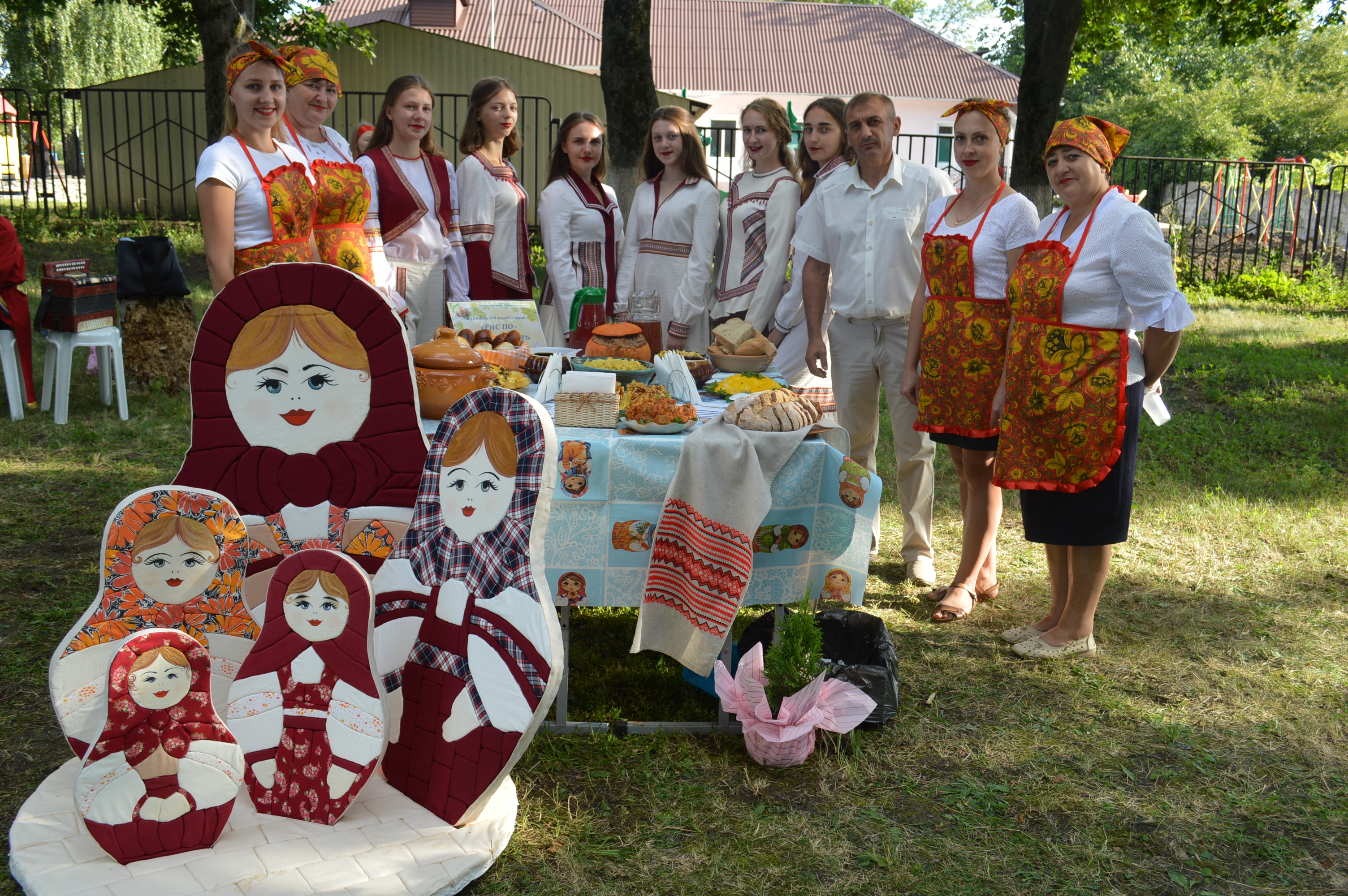 Фестивали народного творчества детские. Белгородская область праздники. Фестиваль народного творчества. Фестиваль народного искусства. Фольклорный фестиваль.