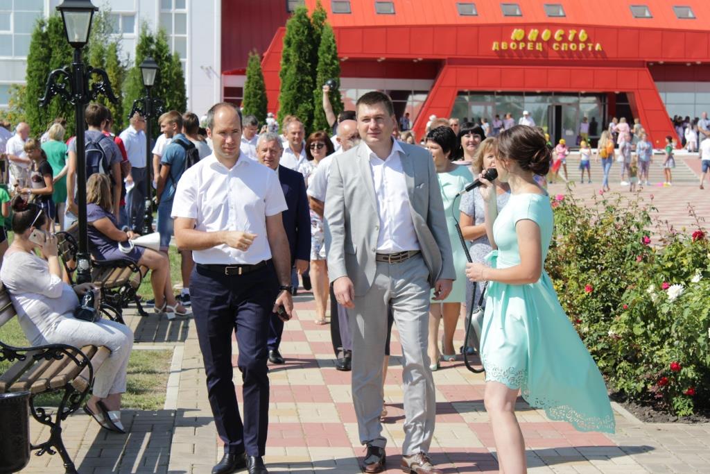 Погода в алексеевка на день. Алексеевка город Белгородская область люди. День города Алексеевка Белгородской области. День города Алексеевка 2020. Подслушано в Алексеевке Белгородской области.